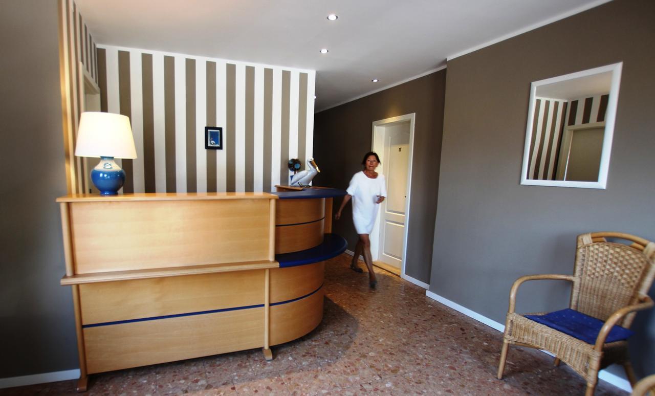 Hotel Pelikan Китцинген Экстерьер фото
